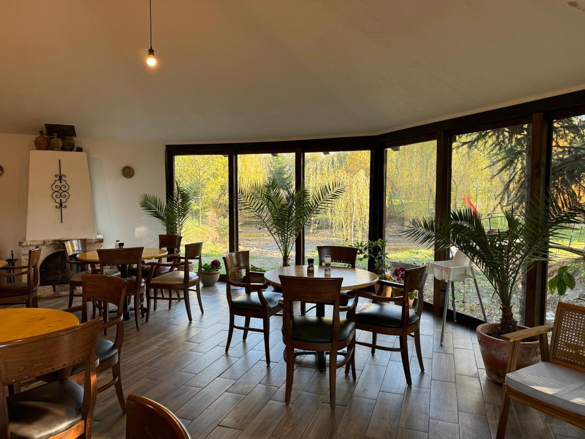 Conacul Lui Patrick Hotel Poenari Bagian luar foto
