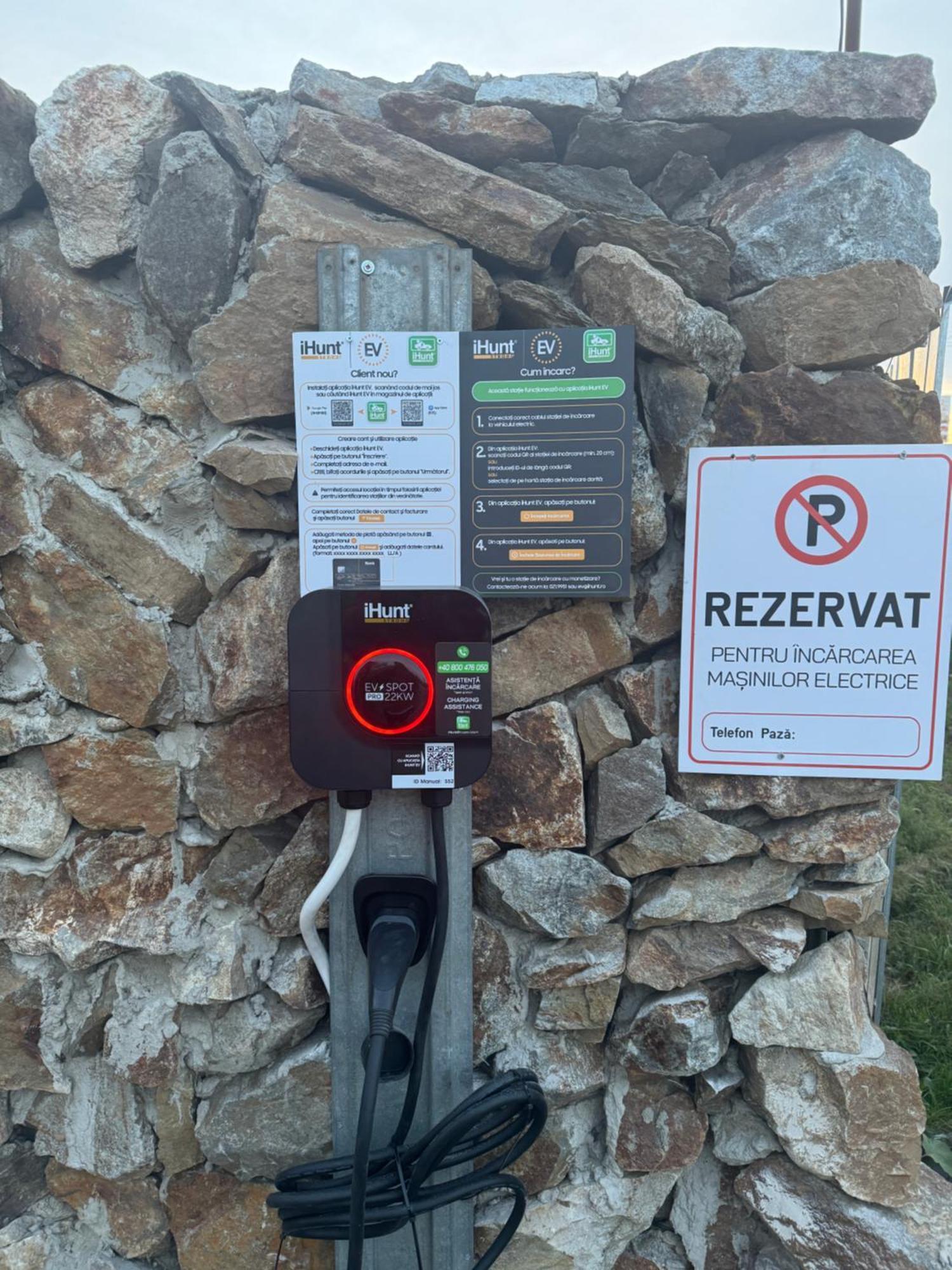 Conacul Lui Patrick Hotel Poenari Bagian luar foto
